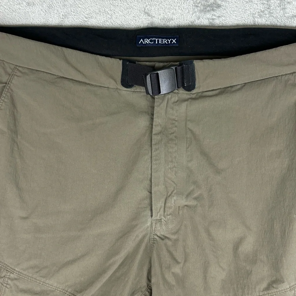 Arc'teryx Gamma Lightweight 9” Shorts 38 Green‎ Hiking Climbing Outdoor